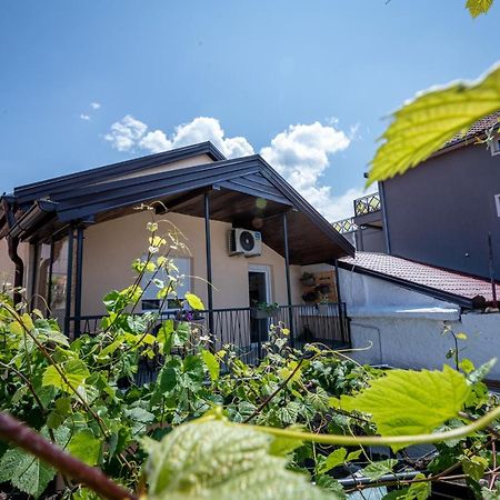 Self Check-In Apartment With Jacuzzi Mostar Exterior foto